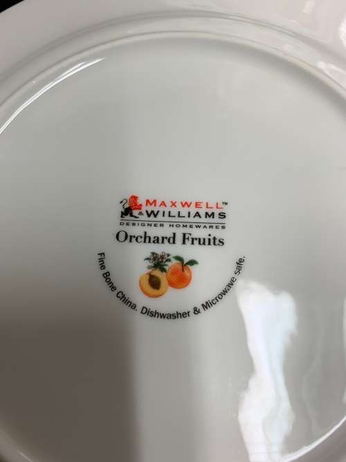 MAXWELL & WILLIAMS ORCHARD FRUITS PATTERN CAKE PLATES X 4