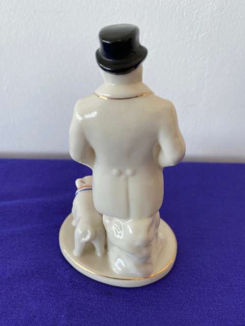 CARLTON CHINA WINSTON CHURCHILL & BULLDOG WITH UNION CRESTED CITY OF LIVERPOOL