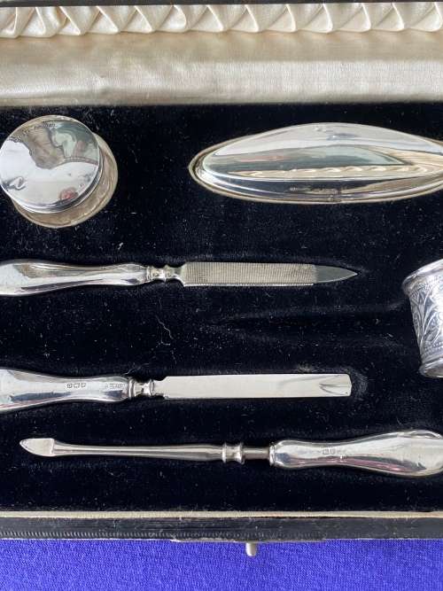 HALLMARK SILVER BIRMINGHAM 1920's MANICURE SET IN ORIGINAL CASE AND SERVIETTE RING 1908