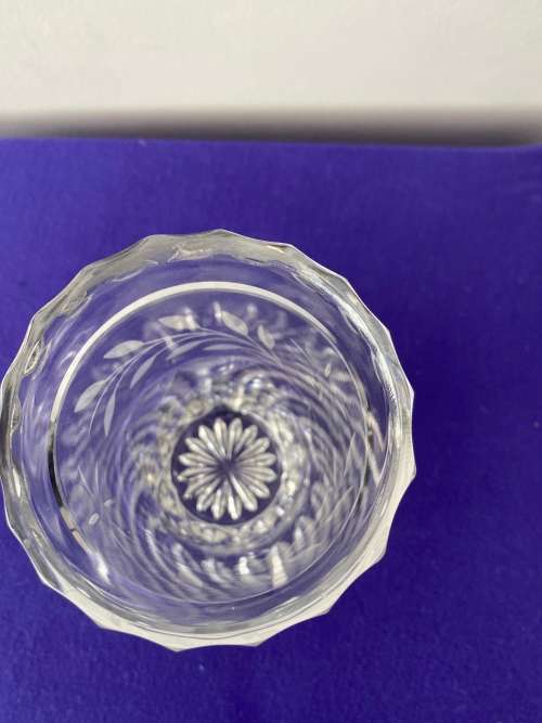 STUNNING LARGE CUT CRYSTAL VASE