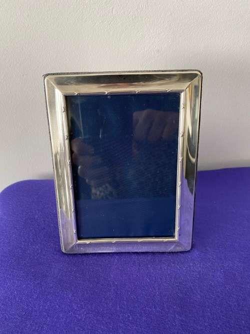 HALLMARK SILVER SHEFFIELD ENGLAND CIRCA 1993 STANDING PICTURE FRAME