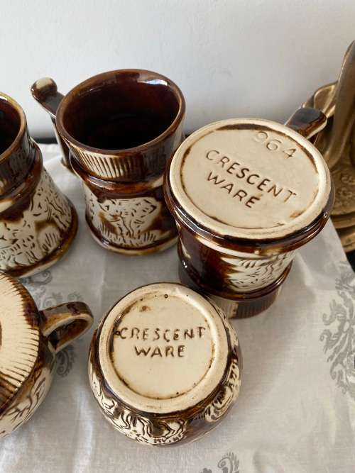 CRESCENT WARE 964 KRUGER PARK SA GLAZED CERAMICS SET OF MUGS X 3, SUGAR BOWL AND JAM POT and LID