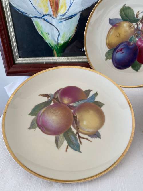 ROSENTHAL GERMANY PORCELAIN SIGNED EXOTIC FRUIT DECORATIVE GOLD RIMMED PLATES X 3