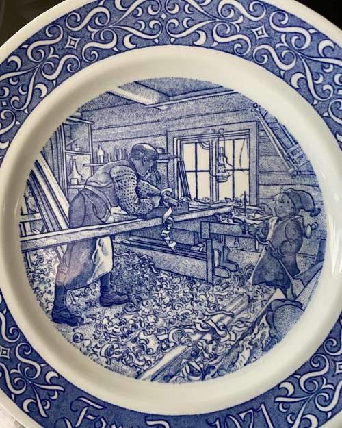 RORSTRAND SWEDEN BLUE WHITE PORCELAIN WALL PLATE FARS DAG 1972  - LIMITED EDITION OF