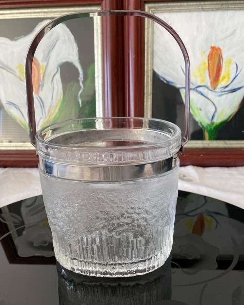 MID-CENTURY RAVENSHEAD OVAL GLASS ICE BUCKET WITH METAL HANDLE