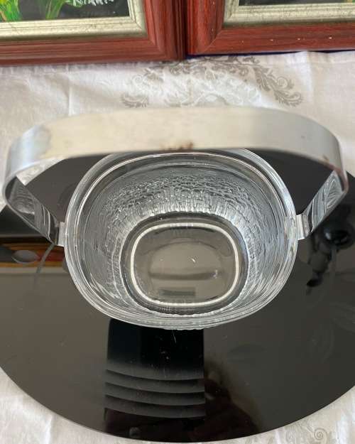 MID-CENTURY RAVENSHEAD OVAL GLASS ICE BUCKET WITH METAL HANDLE