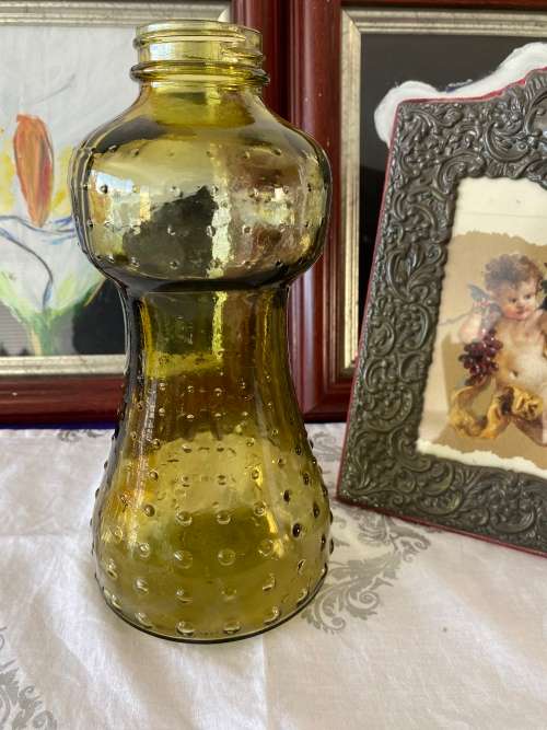 MID-CENTURY AMBER BUBBLE EMBOSSED GLASS VASE