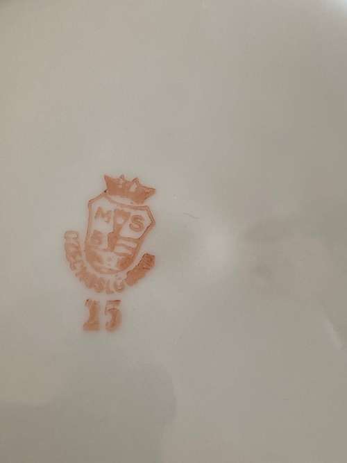 MID-CENTURY CZECHOSLOVAKIA PORCELAIN SET OF 6 x GOLD RIMMED FLOWER PATTERN LARGE BOWLS