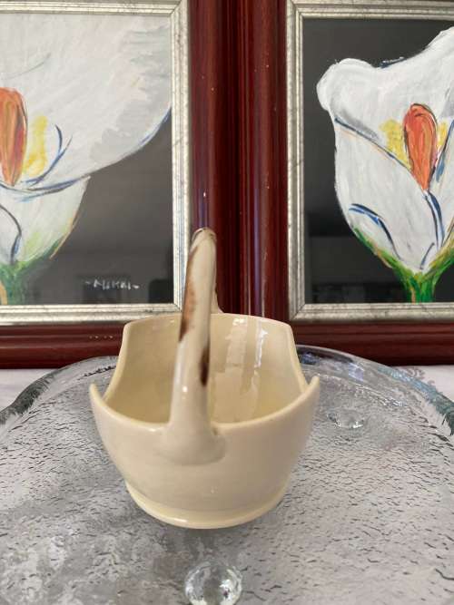 LUCIA WARE 1513 WITH LABEL CREAM BASKET VASE