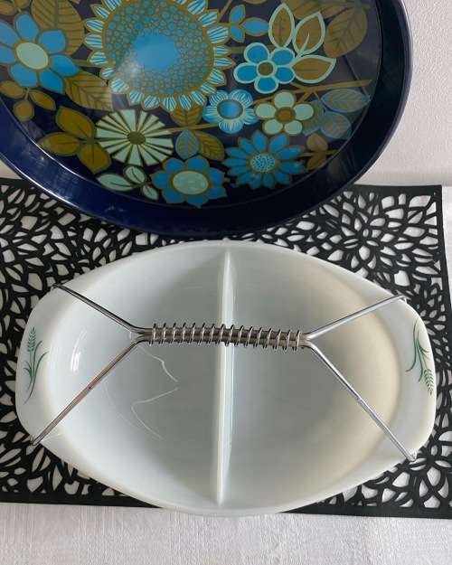 VINTAGE CROWN ENGLAND OVAL EMBOSSED TWO DIVISION VEGETABLE SERVING DISH WITH GREEN LEAF DESIGN