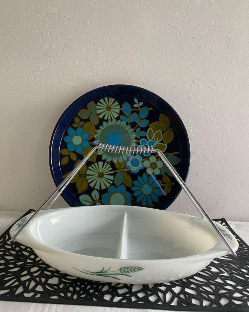VINTAGE CROWN ENGLAND OVAL EMBOSSED TWO DIVISION VEGETABLE SERVING DISH WITH GREEN LEAF DESIGN