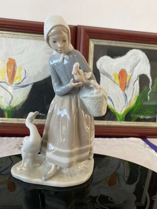 LLADRO SPAIN 4568 LARGE RETIRED RARE 1970-1994 SHEPHERDESS AND DUCKS/GEESE PORCELAIN FIGURE