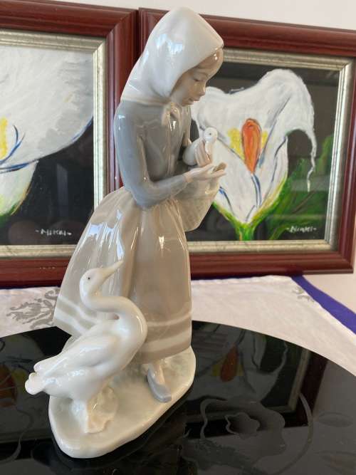 LLADRO SPAIN 4568 LARGE RETIRED RARE 1970-1994 SHEPHERDESS AND DUCKS/GEESE PORCELAIN FIGURE