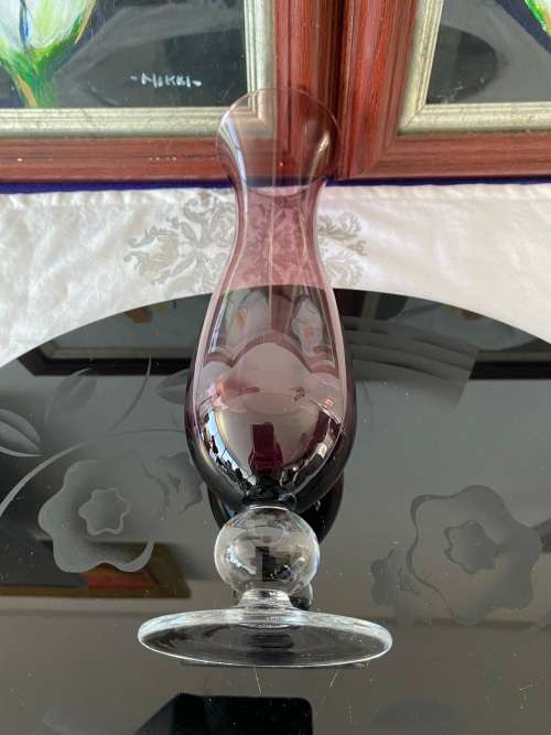 MID-CENTURY AMETHYST GLASS BALL STEM VASE