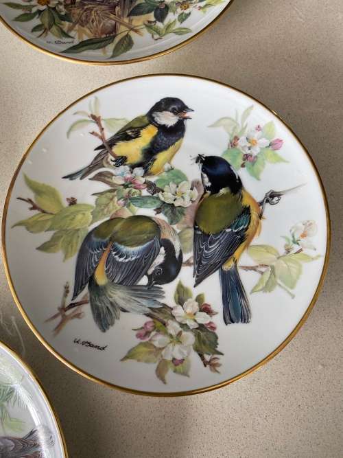 VINTAGE BY ALT TIRSCHENREUTH GERMANY SIGNED U. BAND and NUMBERED FOR WWF SET OF 7 x BIRD PLATES