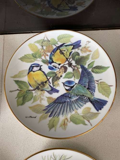 VINTAGE BY ALT TIRSCHENREUTH GERMANY SIGNED U. BAND and NUMBERED FOR WWF SET OF 7 x BIRD PLATES