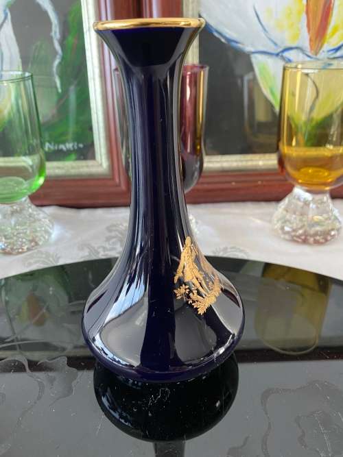 LIMOGES CASTEL FRANCE STAMPED COBALT BLUE PORCELAIN 22 K GOLD RIM and COURTING COUPLE MOTIF VASE