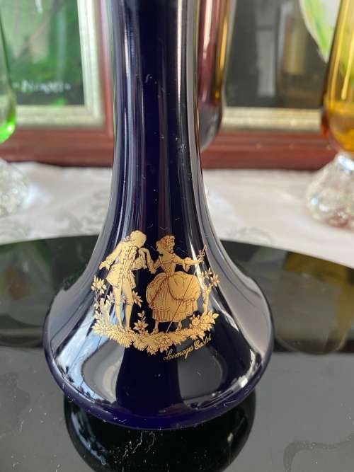 LIMOGES CASTEL FRANCE STAMPED COBALT BLUE PORCELAIN 22 K GOLD RIM and COURTING COUPLE MOTIF VASE