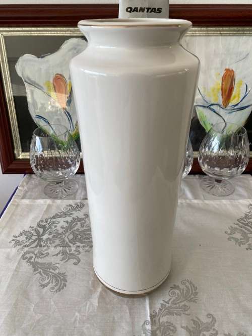 THE ART OF CHOKIN JAPANESE GEISHA GIRLS GILDED STAMPED MADE IN JAPAN PORCELAIN LARGE VASE