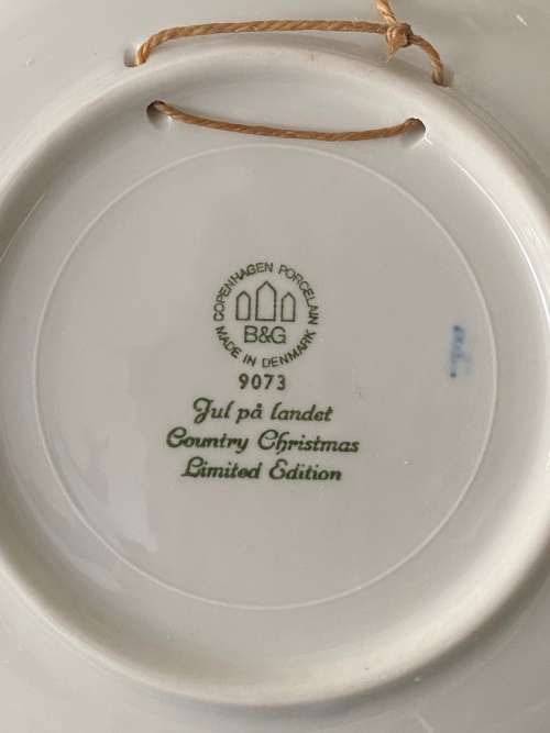 ROYAL COPENHAGEN DENMARK 9073 STAMPED CHRISTMAS COUNTRY 1973 LIMITED EDITION WALL PLATE