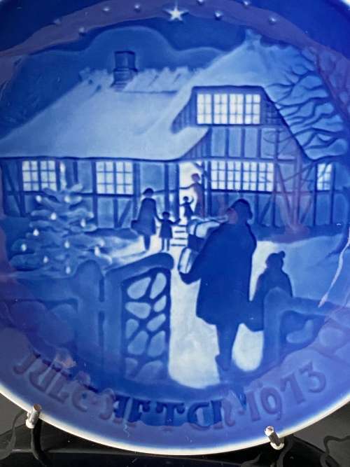 ROYAL COPENHAGEN DENMARK 9073 STAMPED CHRISTMAS COUNTRY 1973 LIMITED EDITION WALL PLATE