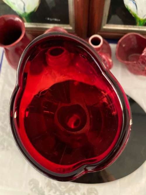 MID-CENTURY SWEDEN RED GLASS TALL VASE