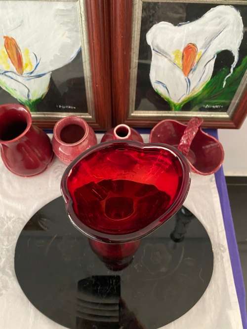 MID-CENTURY SWEDEN RED GLASS TALL VASE