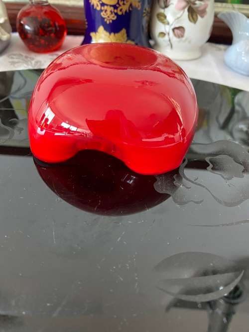 MID-CENTURY MURANO RED WHITE GLASS TRINKET BOWL