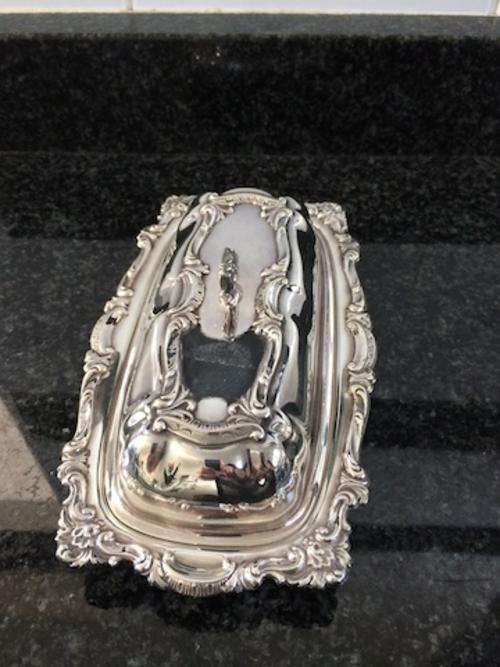 SILVER PLATED ORNATE BUTTER DISH&LID WITH GLASS LINER