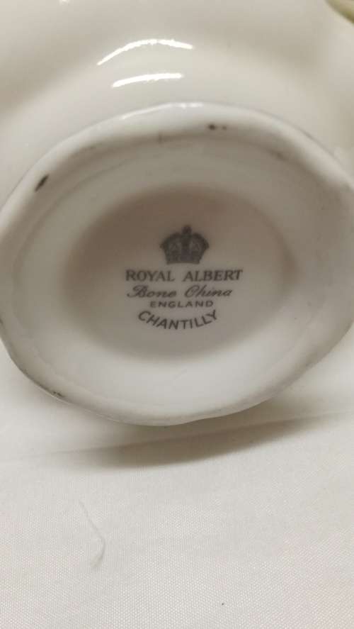 Vintage Royal Albert 'Chantilly' and 'Enchantment' sets