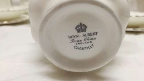 Vintage Royal Albert 'Chantilly' and 'Enchantment' sets
