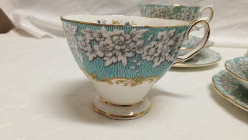 Vintage Royal Albert 'Chantilly' and 'Enchantment' sets