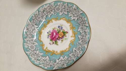 Vintage Royal Albert 'Chantilly' and 'Enchantment' sets