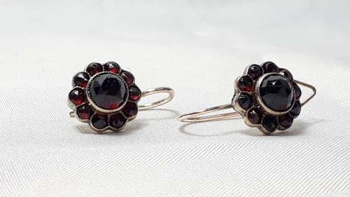 Antique 9ct gold set