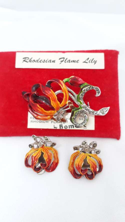 Rhodesian Flame Lily brooch and earrings