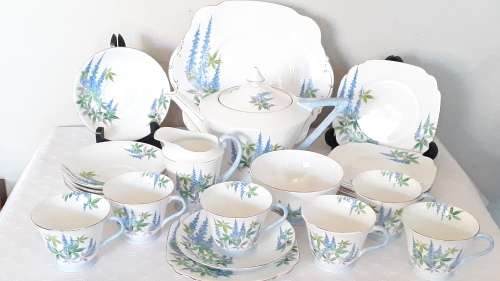 Vintage Royal Standard set