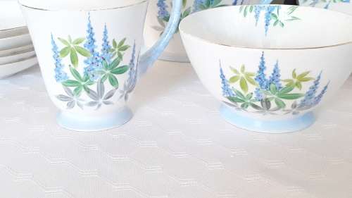 Vintage Royal Standard set