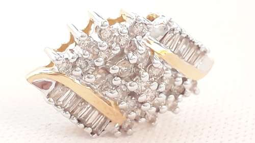 Vintage 18ct Gold diamond earrings