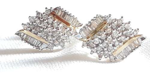 Vintage 18ct Gold diamond earrings