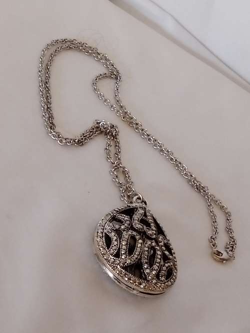 Vintage costume jewelry necklace