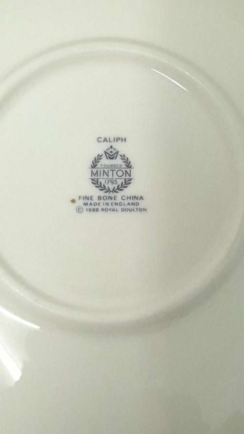 Royal Doulton `Caliph` dinnerware