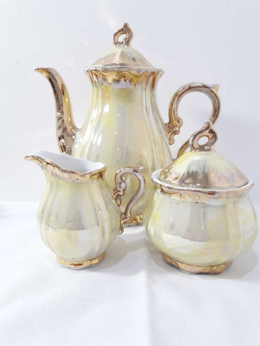 Vintage demitasse Japanese tea set