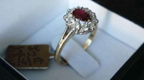 9ct Yellow Gold Cluster Ring with Cubic Zirconias and Red imitation Spinel.