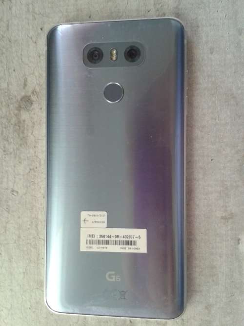LG G6 used but in mint condition. With 64Gig SD card