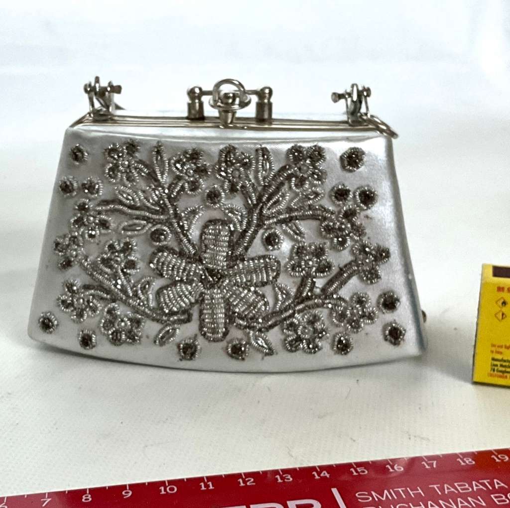 Petite Pretty Silver Beaded & Embroidered Sparkling Evening Bag