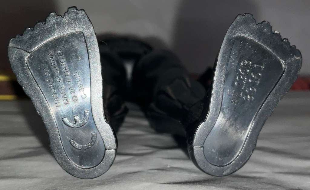 Large Black Panther figurine (Hasbro)