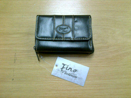 Ladies purse wallet with zip for change and cards