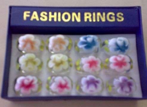 Rings 12pc plastic Fashion rings buy in bulk and save