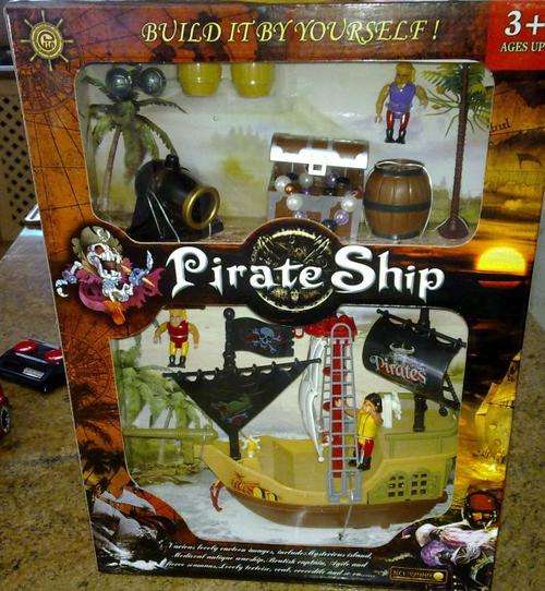Pirate ship play Set boys toys can be put on birthday cake also