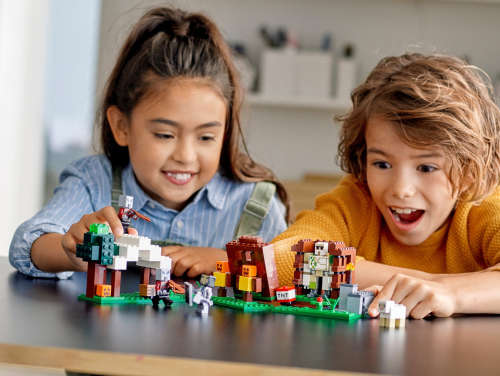 LEGO® Minecraft 21159 The Pillager Outpost